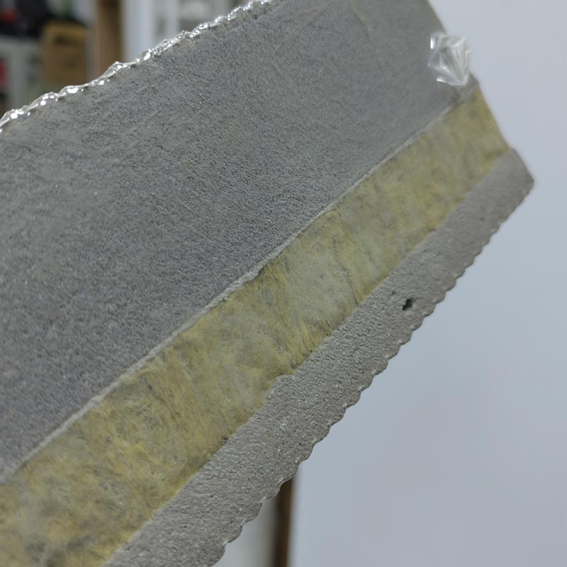 Ⅲ型CQ免拆復(fù)合保溫模板-河南免拆模板生產(chǎn)廠家價格