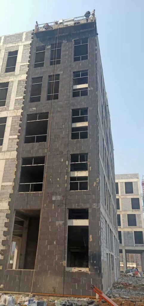 洛陽中歐科創(chuàng)產(chǎn)業(yè)園_現(xiàn)場圖石墨改性水泥基保溫板-1-20230909031552